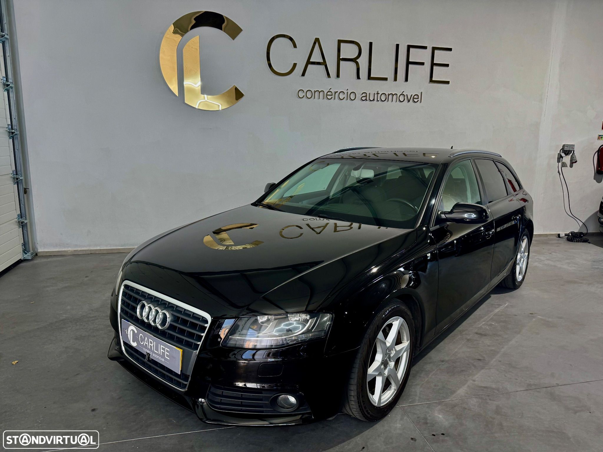 Audi A4 Avant 2.0 TDI Business Line Sport - 1