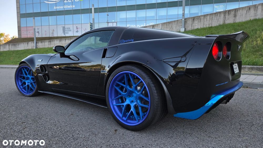 Chevrolet Corvette - 6