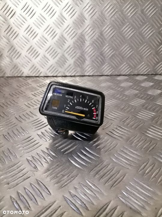 PRĘDKOŚCIOMIERZ LICZNIK YAMAHA DT 125 - 1