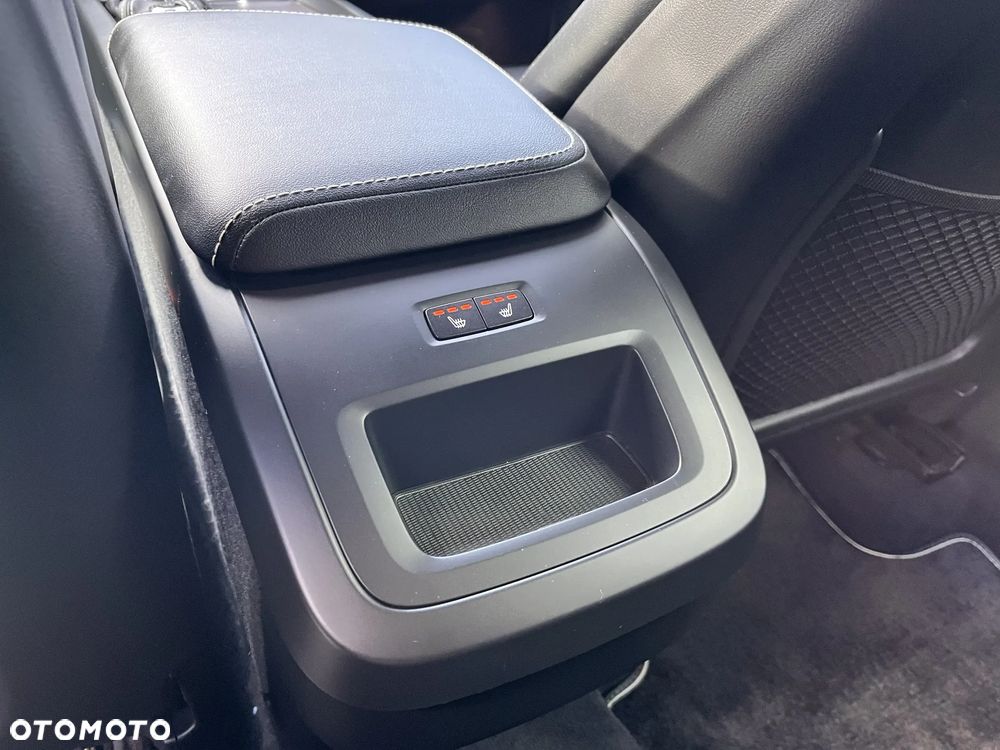 Volvo XC 60 T4 R-Design - 18