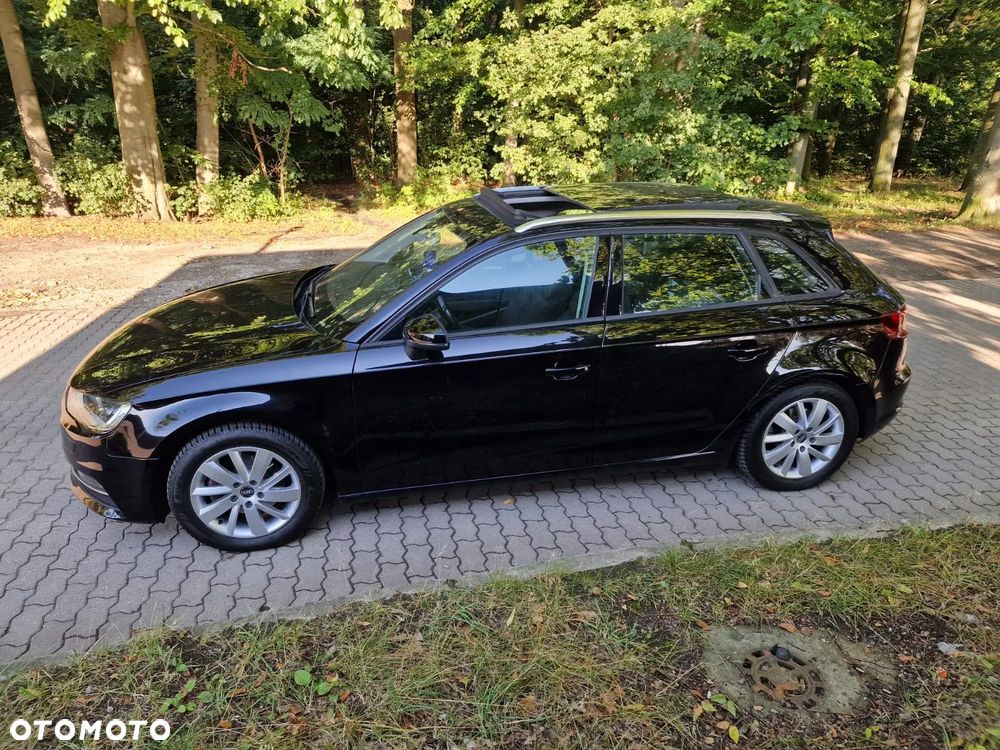 Audi A3 Sportback 1.4 TFSI Attraction - 2