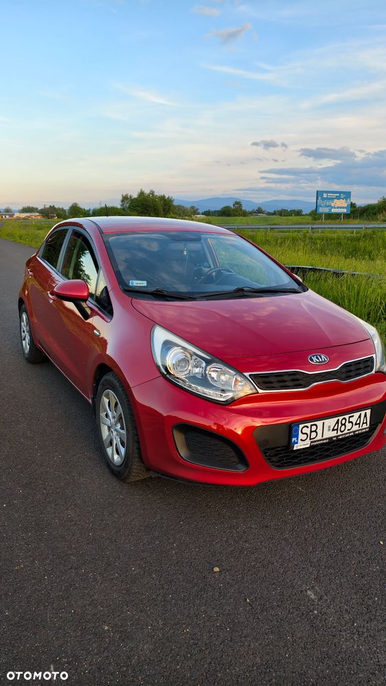 Kia Rio 1.2 L - 2