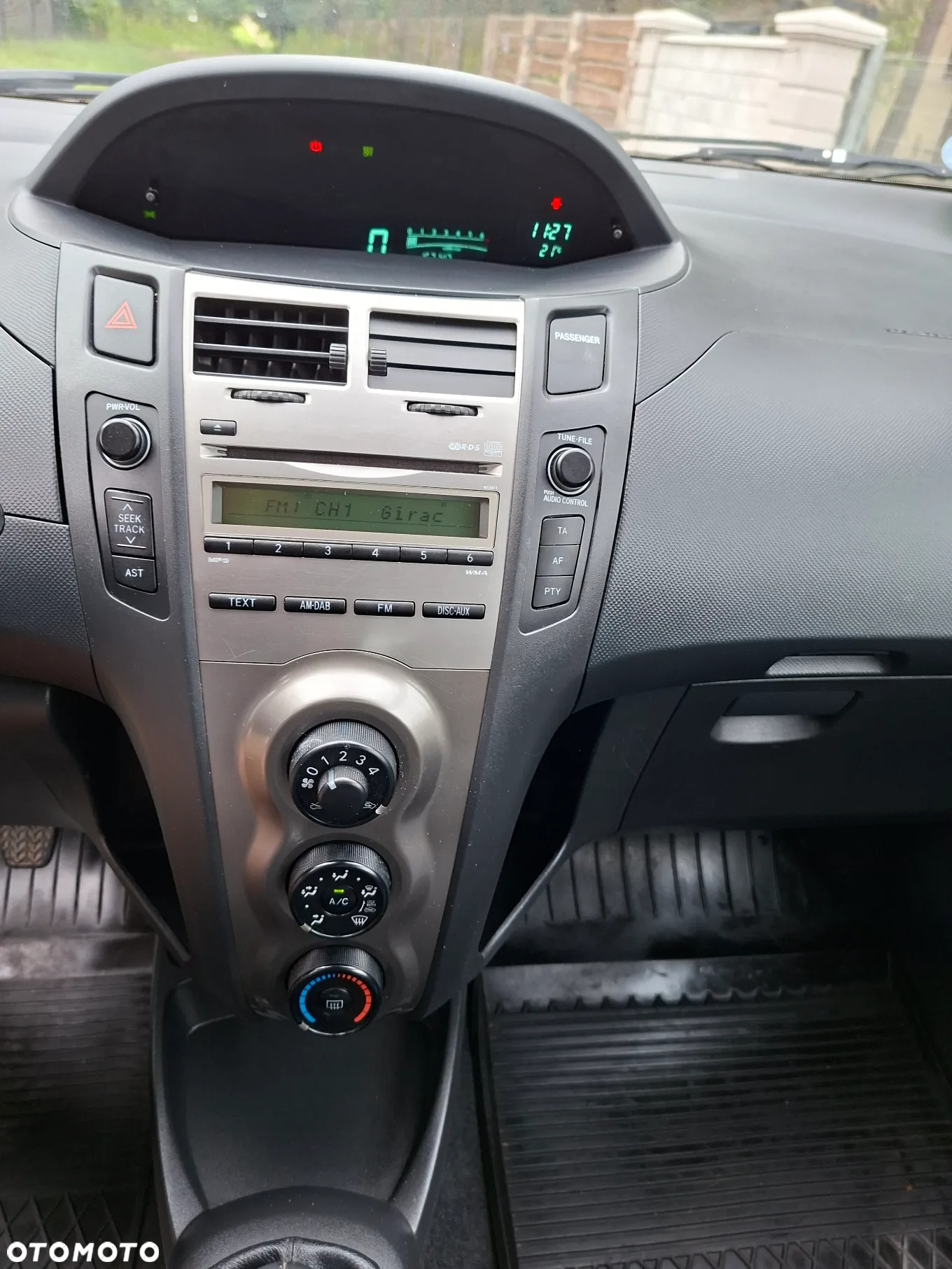 Toyota Yaris 1.33 Sol - 9