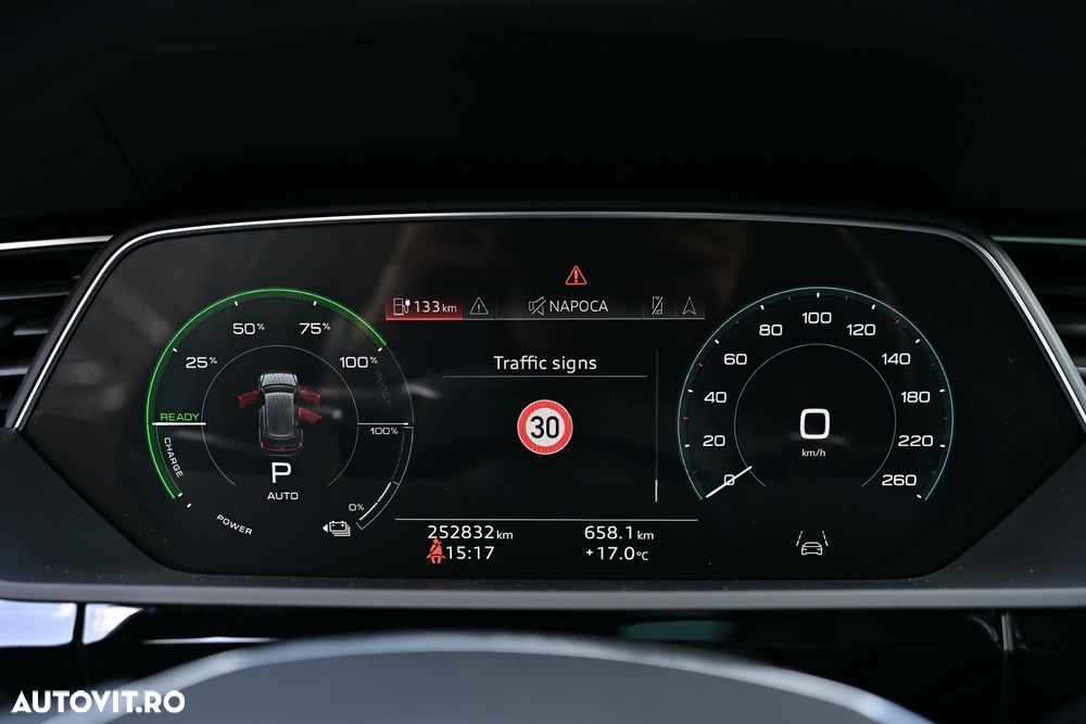 Audi e-tron 55 quattro - 27