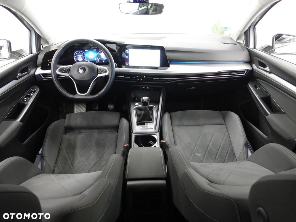 Volkswagen Golf - 26