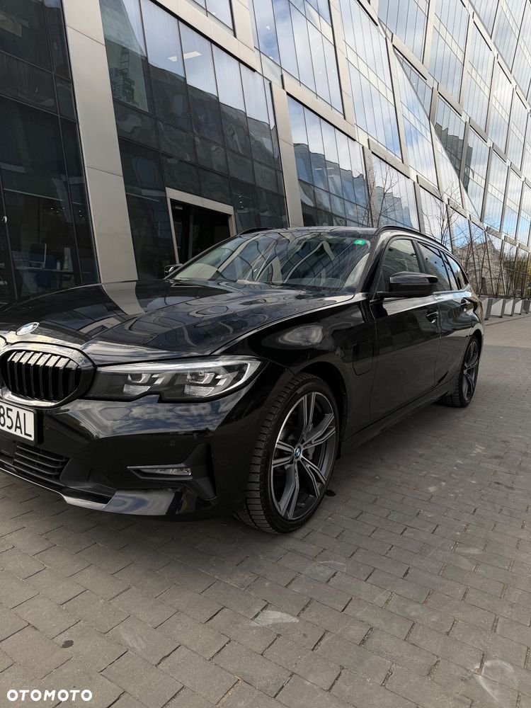 BMW Seria 3 330e Sport Line sport - 15