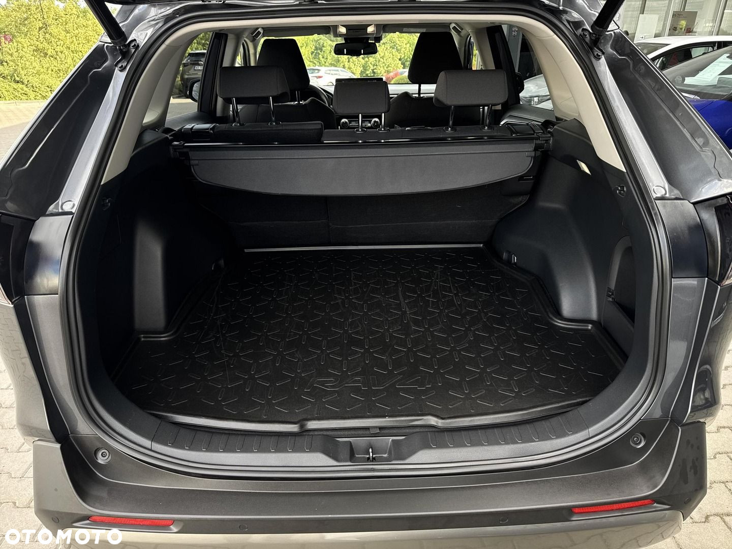 Toyota RAV4 - 25