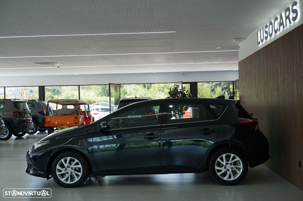 Toyota Auris 1.2 Turbo Design Edition - 29