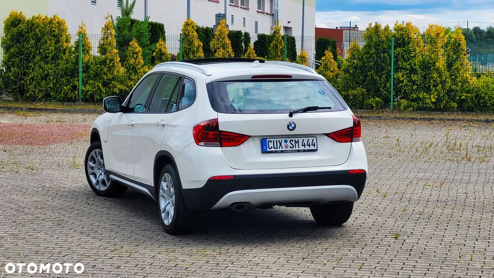 BMW X1 xDrive18d xLine - 10