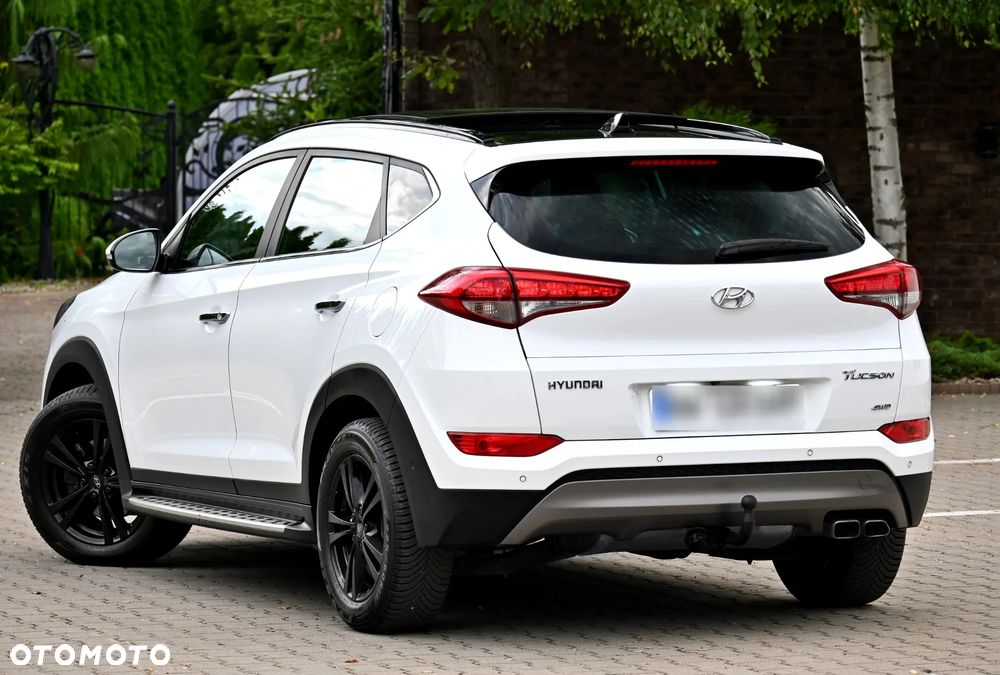 Hyundai Tucson 2.0 CRDi 4WD Automatik 25 Jahre - 19