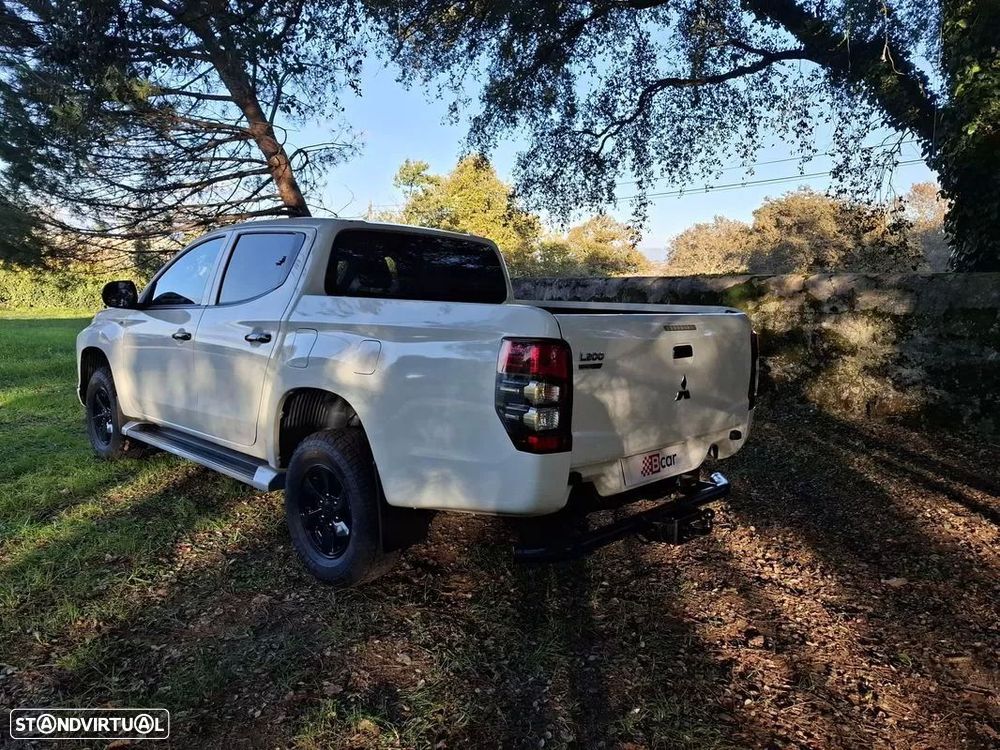 Mitsubishi L200 2.3 DI-D Club Invite 4WD - 9