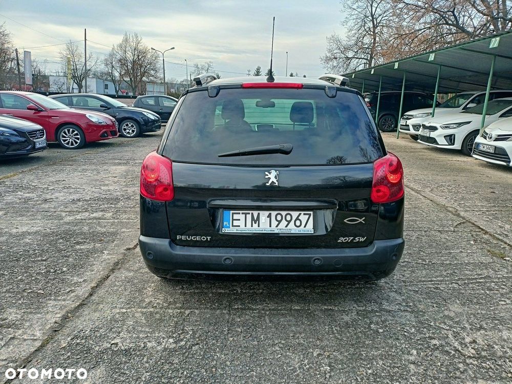 Peugeot 207 - 15