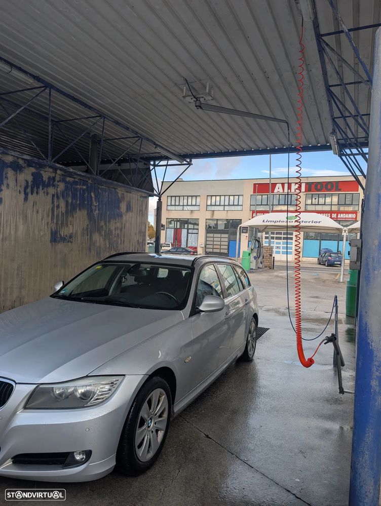 BMW 318 d Dynamic - 1