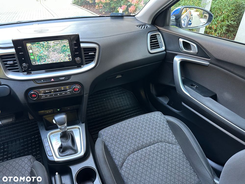 Kia Ceed - 9