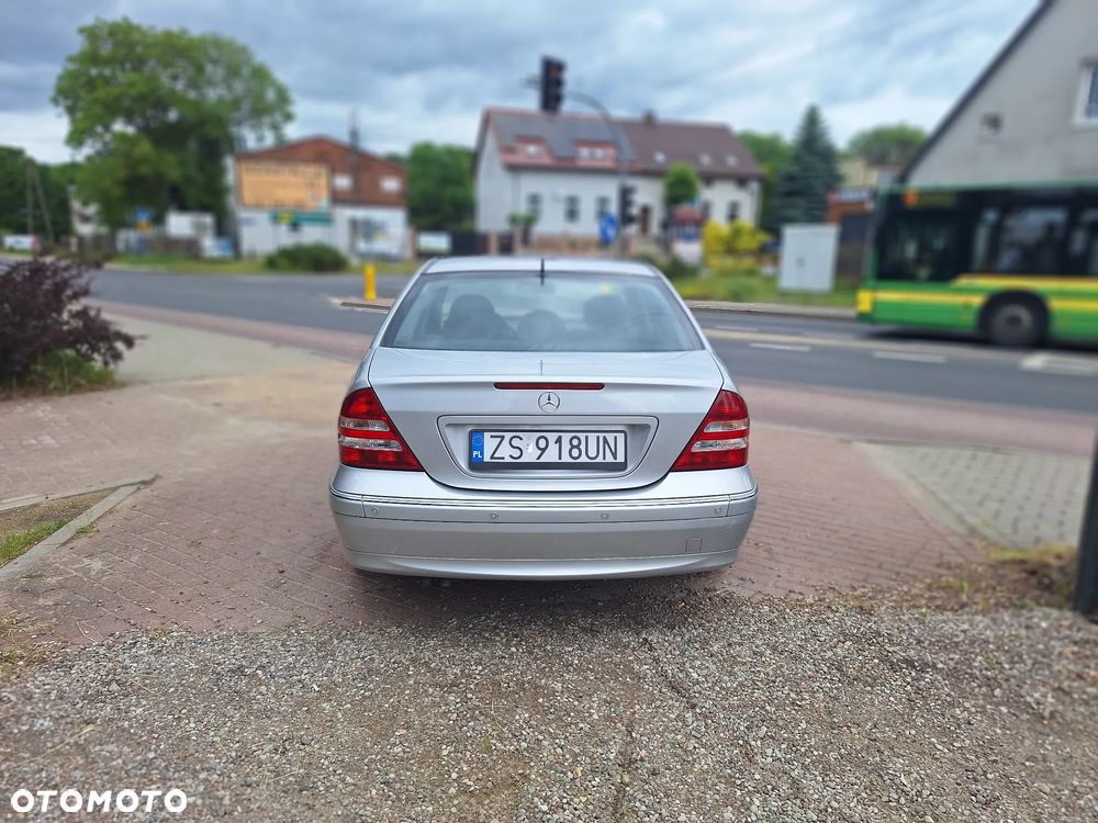 Mercedes-Benz Klasa C 180 Kompressor Automatik Elegance - 12
