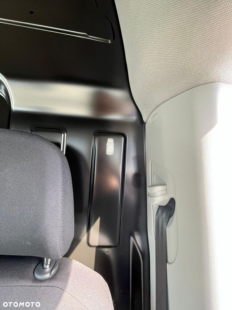 Volkswagen Crafter - 13