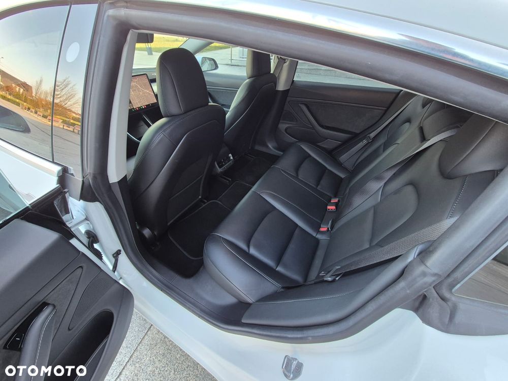 Tesla Model 3 Standard Range Plus - 9