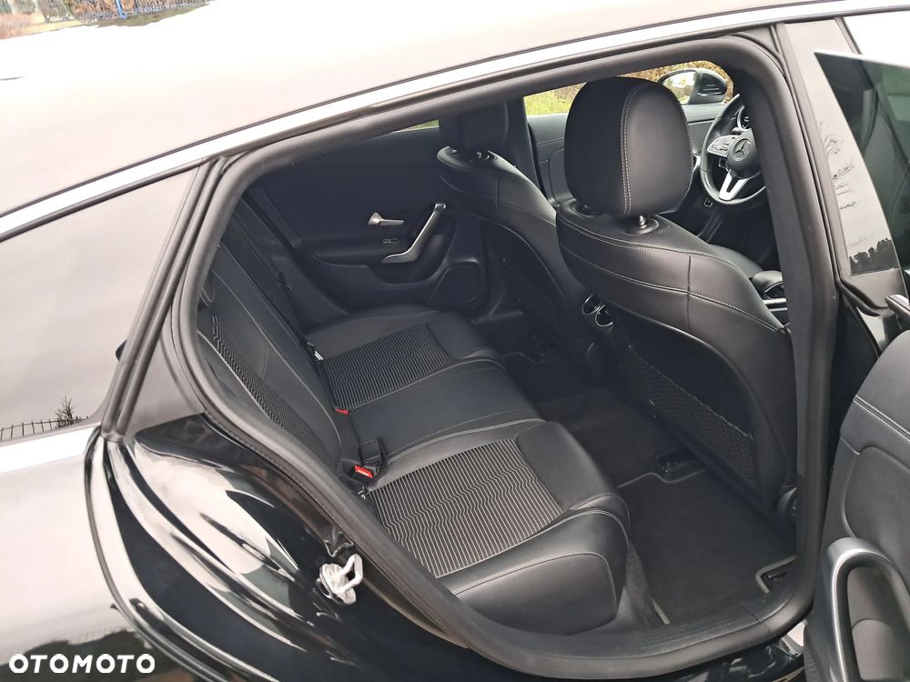 Mercedes-Benz CLA 200 d 8G-DCT Progressive Line Advanced - 25