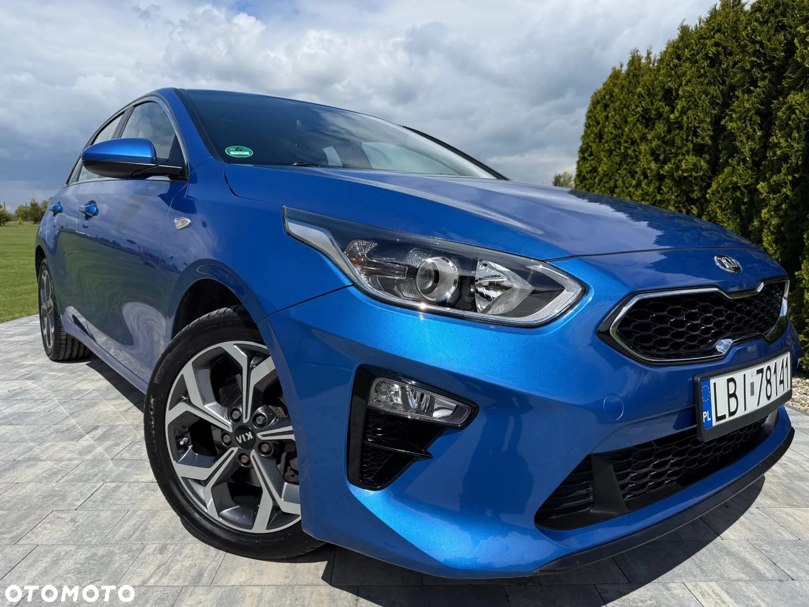 Kia Ceed - 10