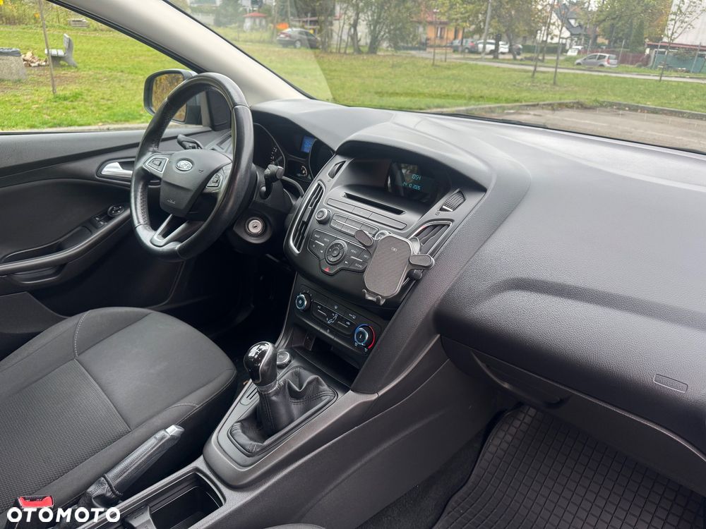 Ford Focus 1.6 Trend - 14