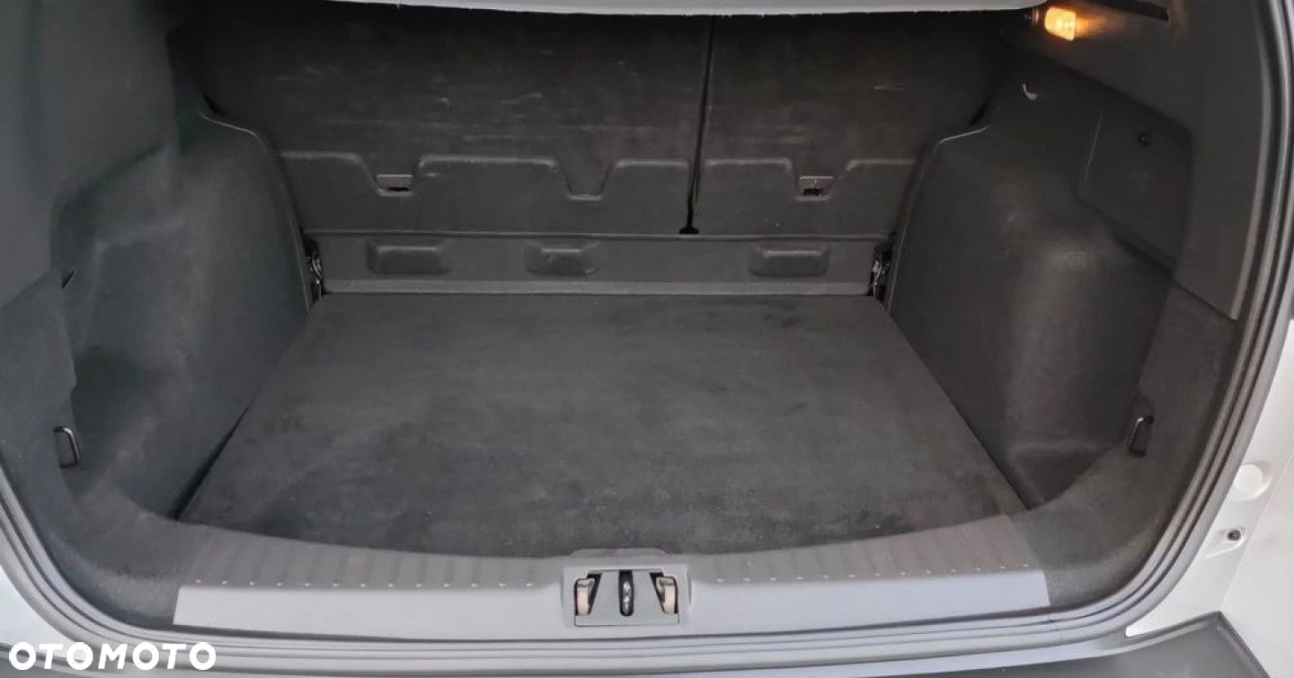 Ford Kuga - 30