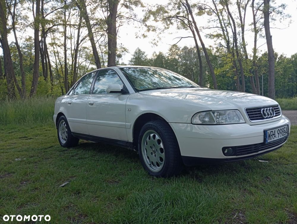 Audi A4 Avant 2.5 TDI - 1