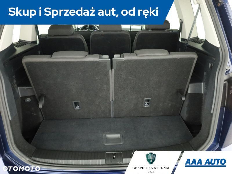 Volkswagen Touran - 15