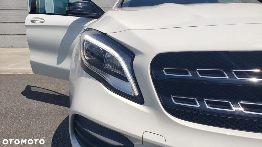 Mercedes-Benz GLA 250 7G-DCT Peak Edition - 18