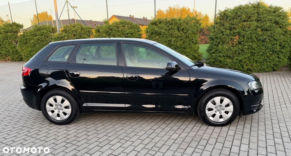 Audi A3 Sportback - 8