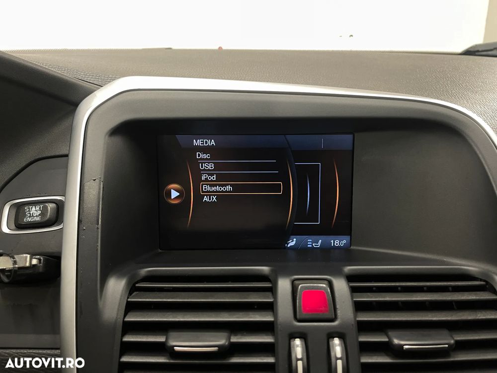Volvo XC 60 2.4D AWD Momentum - 15