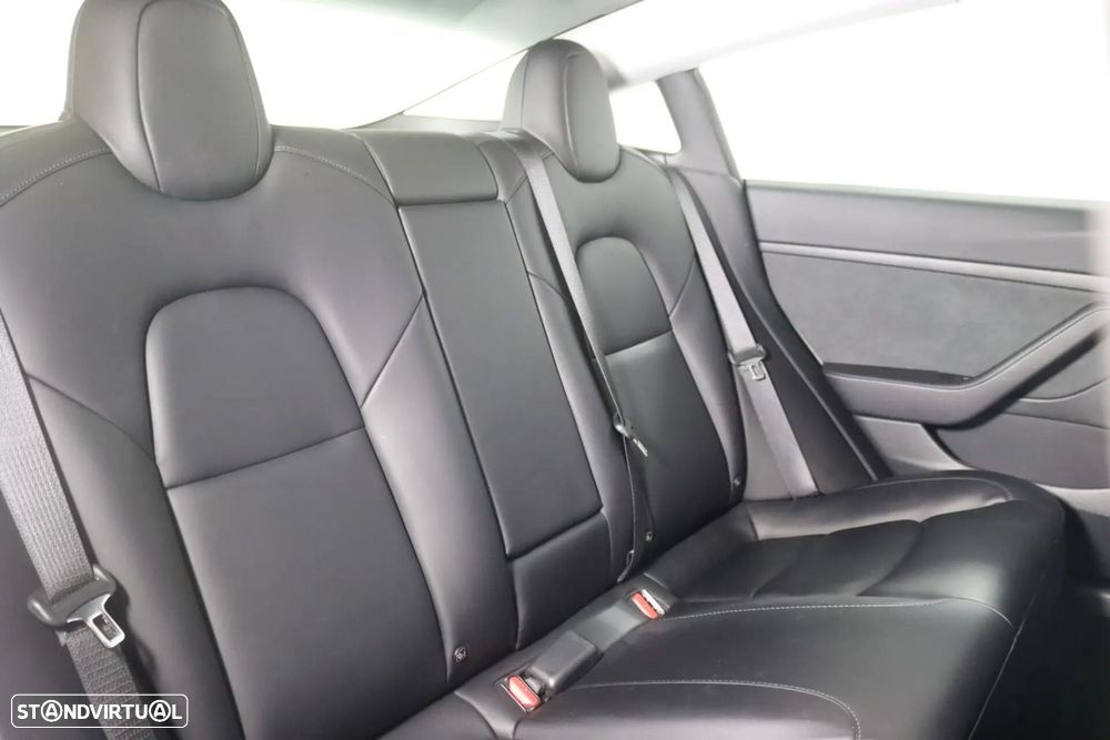Tesla Model 3 Long-Range Dual Motor AWD - 17