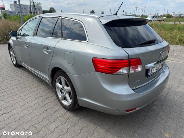 Toyota Avensis 2.2 D-4D Prestige NAVI - 1