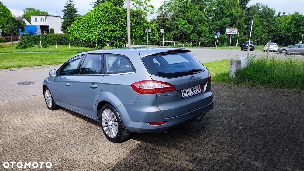 Ford Mondeo 2.3 Titanium - 36