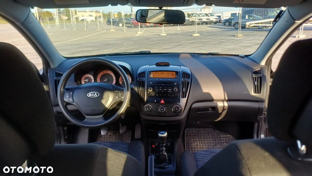 Kia Ceed 2.0 crdi Optimum - 10