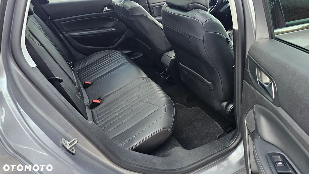 Peugeot 308 1.5 BlueHDi Allure Pack S&S EAT8 - 29