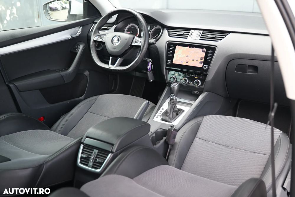 Skoda Octavia 1.6 TDI DSG Ambition - 18