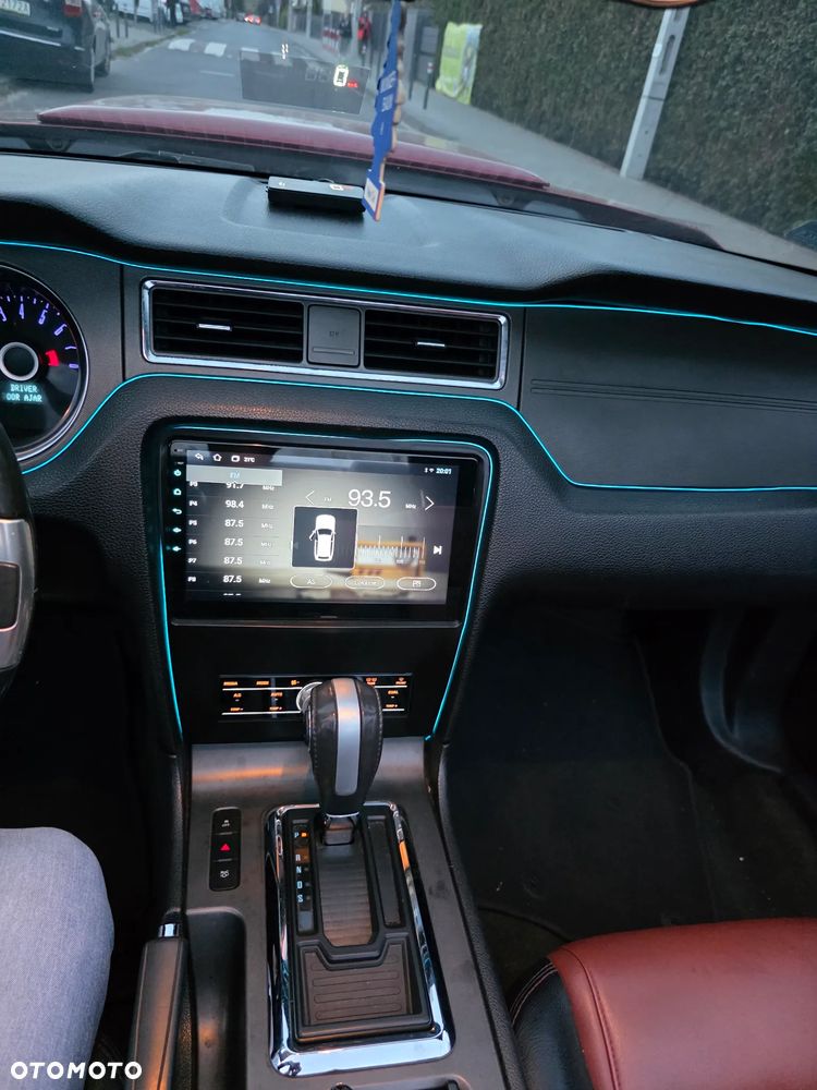 Ford Mustang 3.7 V6 Premium - 28