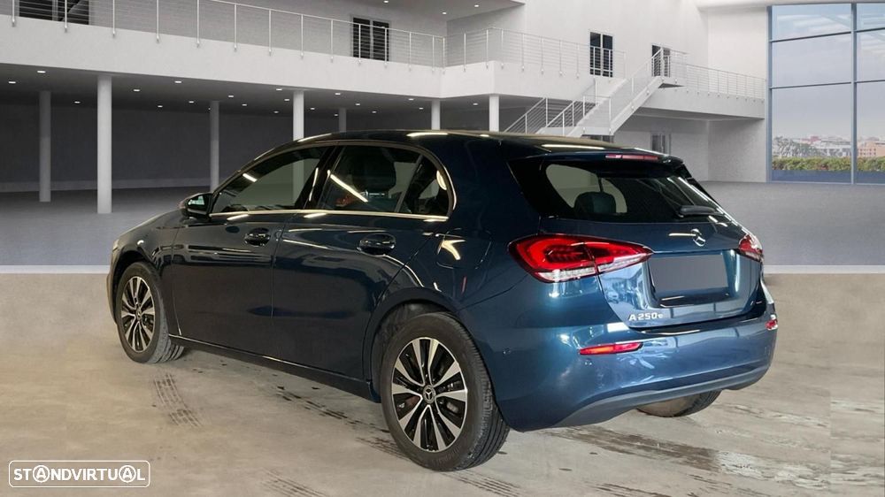 Mercedes-Benz A 250 e Style Plus - 3