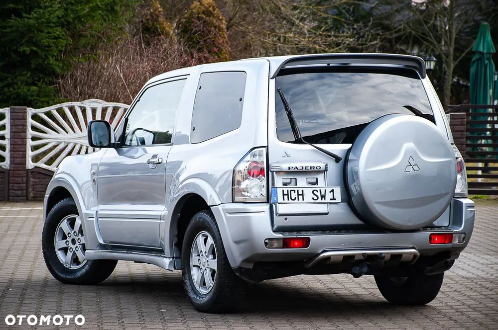 Mitsubishi Pajero 3.2 DI-D Automatik Dakar - 24