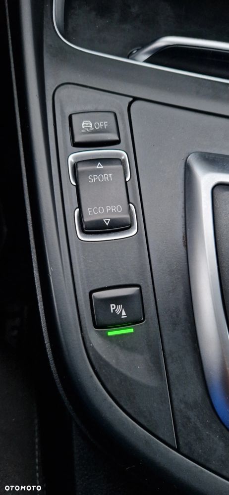 BMW Seria 1 118d Edition Metropolitan - 12