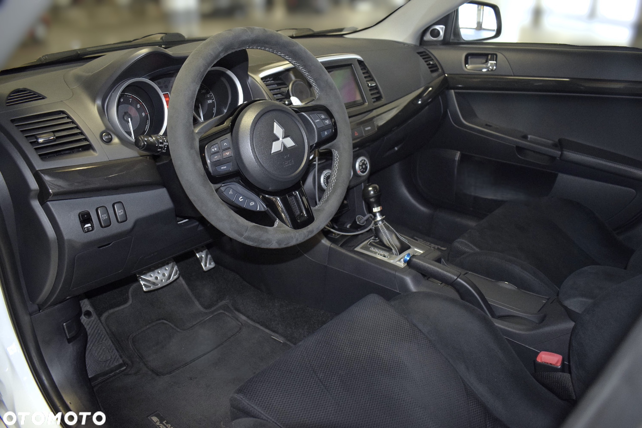 Mitsubishi Lancer Evolution - 23