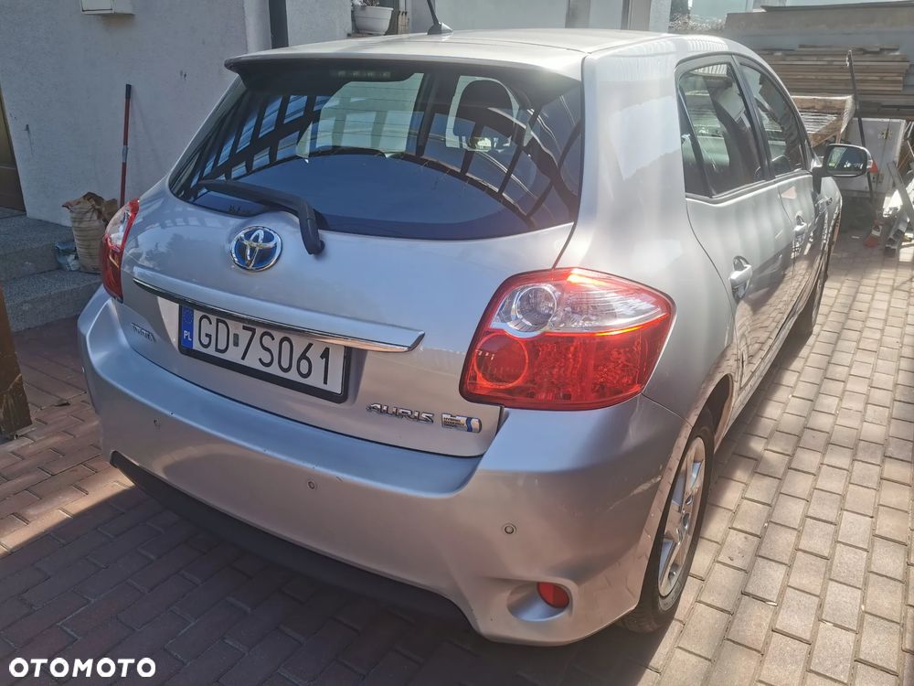 Toyota Auris 1.8 HSD Sol - 6