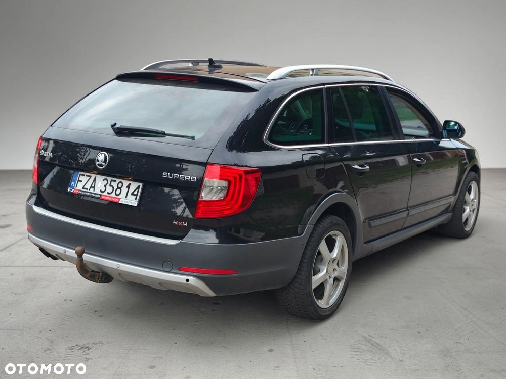 Skoda Superb 2.0 TDI 4x4 Platinum Outdoor DSG - 5