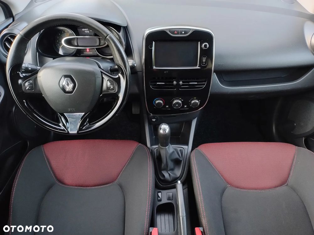 Renault Clio 1.2 16V 75 Life - 33
