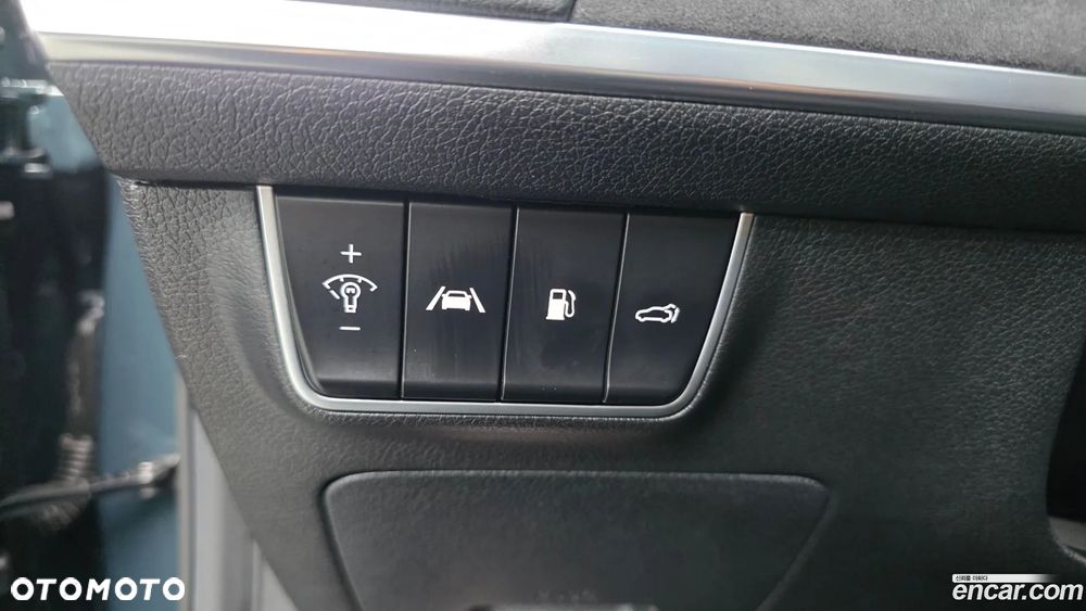 Kia Stinger 3.3 T-GDI V6 GT AWD - 18