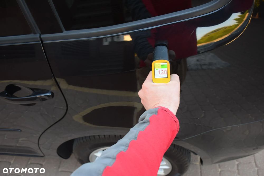 Volkswagen Touran 2.0 TDI DPF BlueMotion Technology DSG Cup - 38