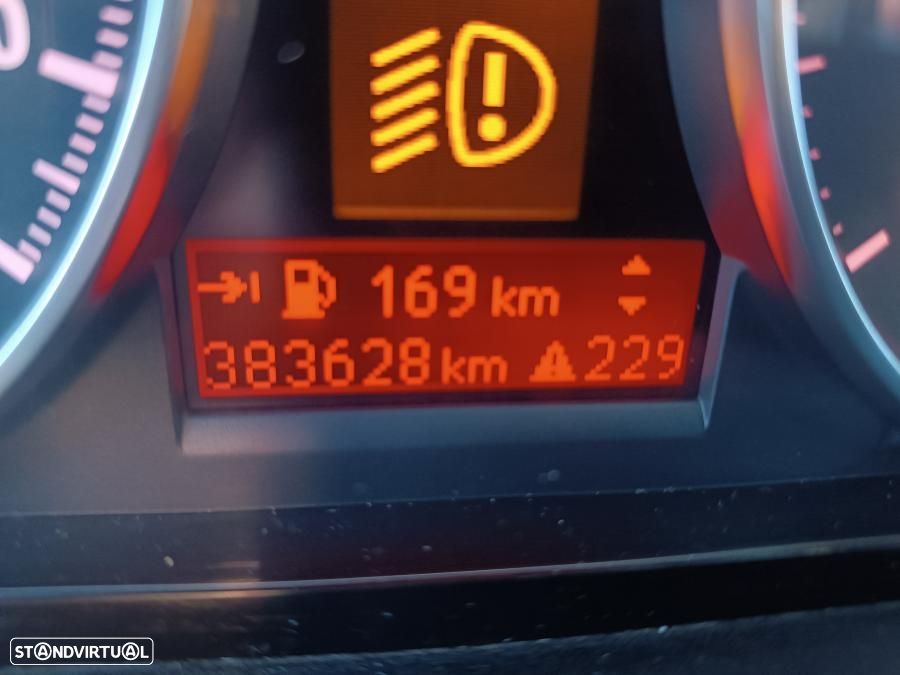 BMW 320 d Touring - 6