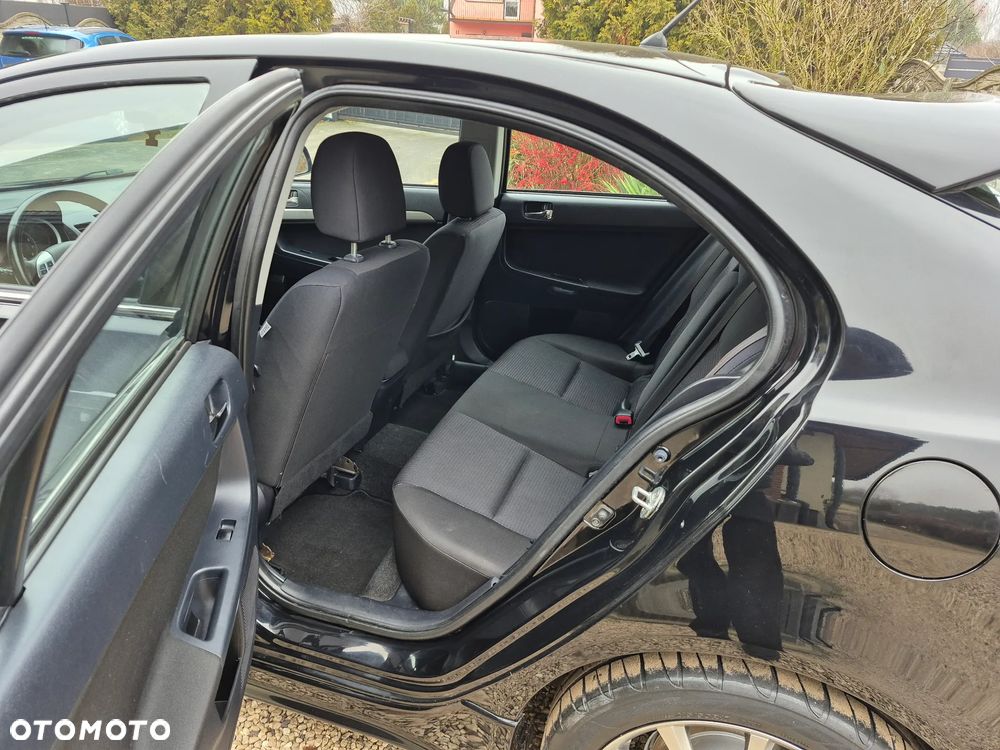 Mitsubishi Lancer 1.8 Intense - 10