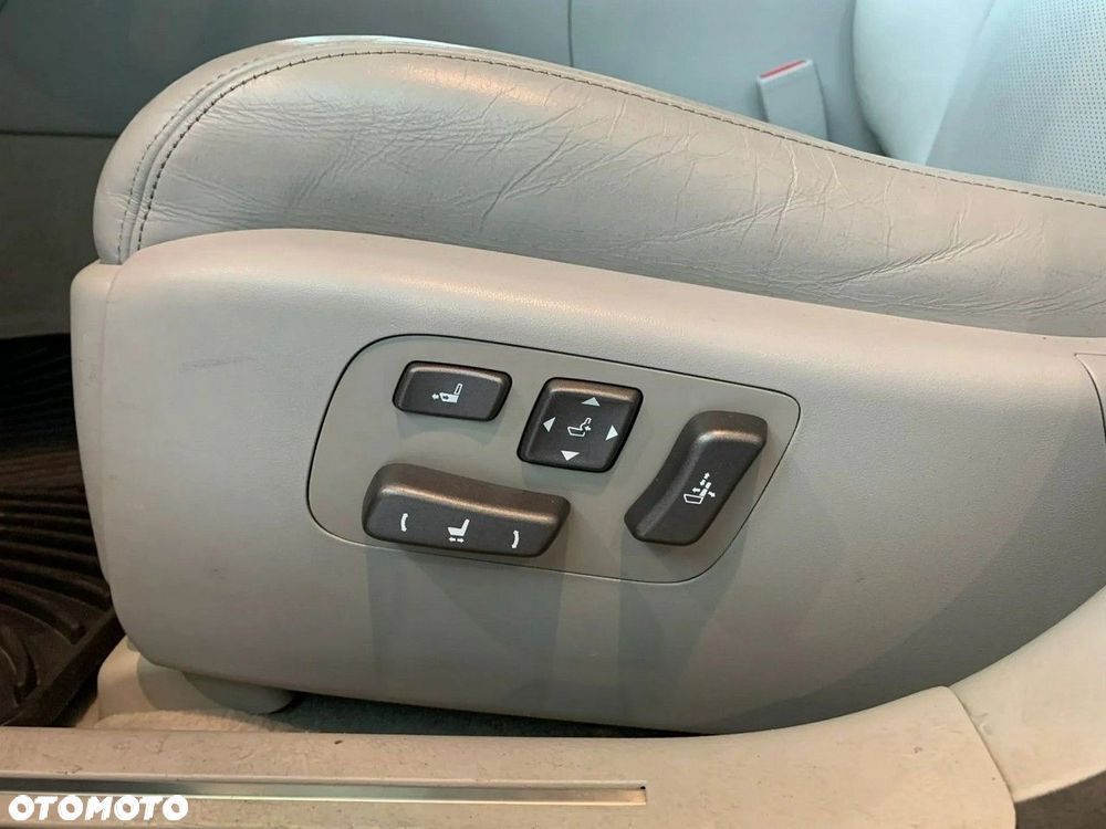 Lexus LS 460 Superior - 22