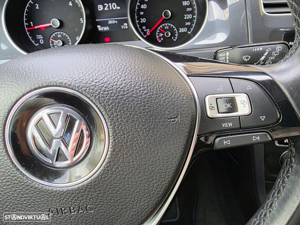 VW Golf 1.6 TDI Confortline - 34
